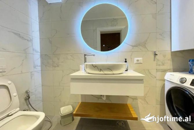 Shtepi me qera Apartament ne Tirane, 2+1, Mobilimi E mobiluar, Pagesa 750  Euro.