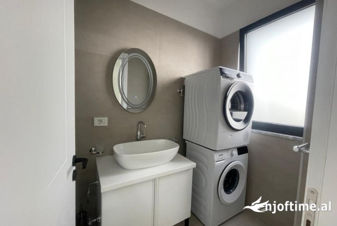 Shtepi me qera Apartament ne Tirane, 2+1, Mobilimi E mobiluar, Pagesa 800  Euro.