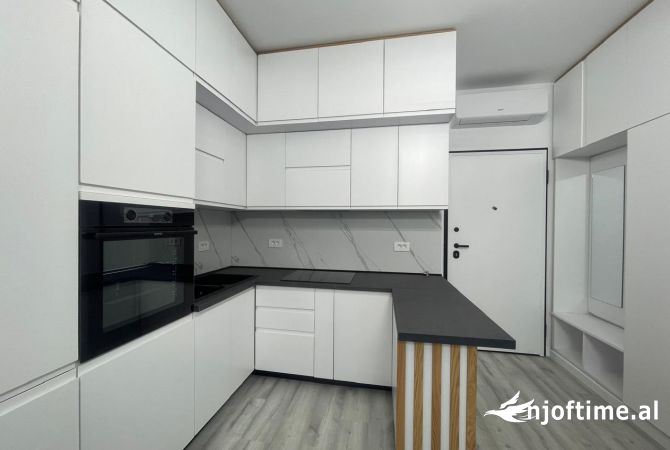 Shtepi me qera 2+1 ne Tirane - 800 Euro