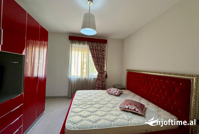Shtepi me qera Apartament ne Tirane, 2+1, Mobilimi E mobiluar, Pagesa 700  Euro.