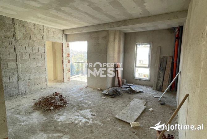 Shtepi ne shitje Apartament ne Tirane, 2+1, Mobilimi Bosh, pa mobiluar, Pagesa 142,000  Euro.