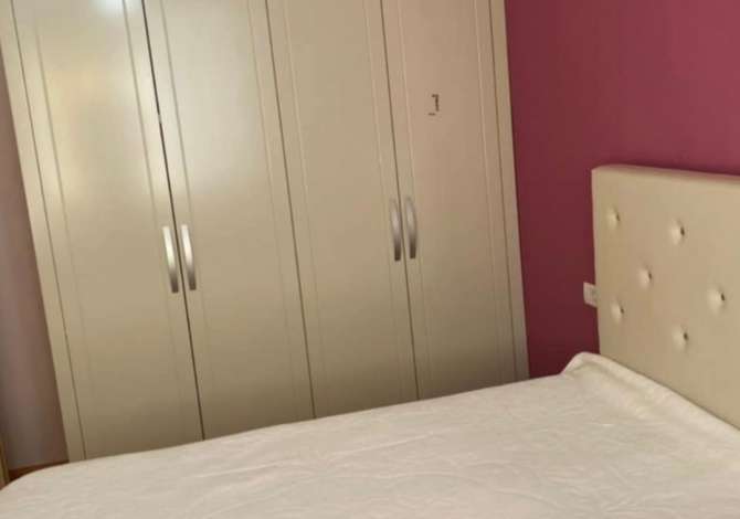 Shtepi me qera  ne Tirane, 2+1, Mobilimi E mobiluar, Pagesa 400  Euro.