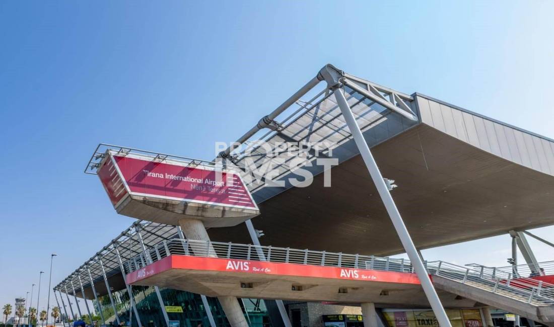 TOKE NE SHITJE, RINAS.