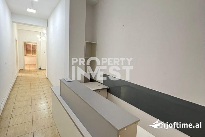 Ambient biznesi me qera 3+1 ne Tirane - 1,500 Euro