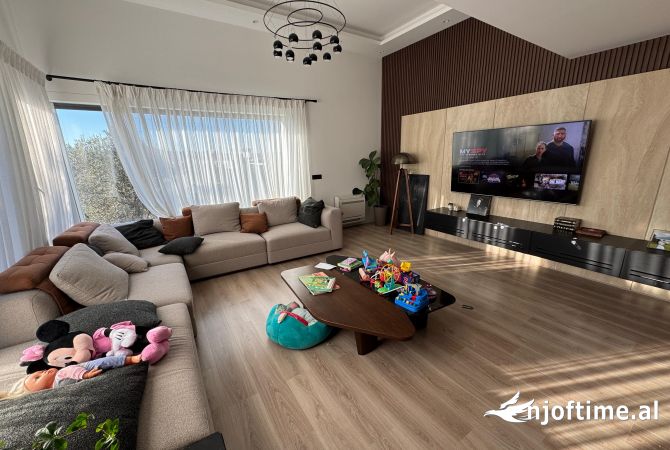 Shtepi ne shitje 5+1 ne Durres - 1,200,000 Euro