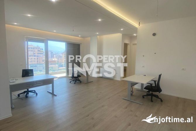 Ambient biznesi me qera 3+1 ne Tirane - 150,000 Leke
