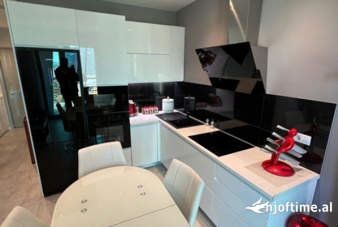 Shtepi me qera Apartament ne Tirane, 2+1, Mobilimi E mobiluar, Pagesa 1,500  Euro.