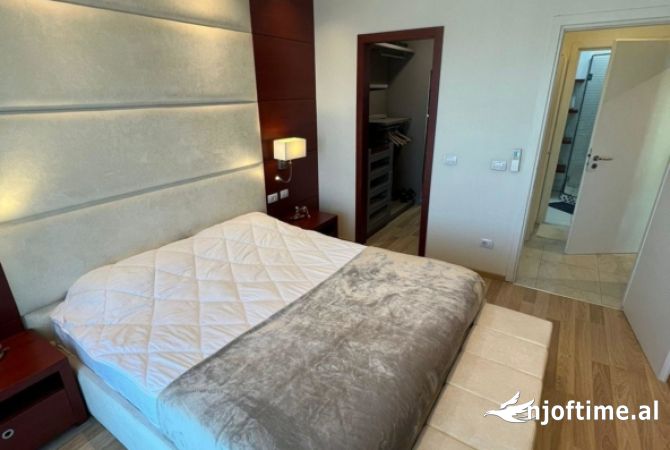 Shtepi me qera Apartament ne Tirane, 2+1, Mobilimi E mobiluar, Pagesa 1,500  Euro.