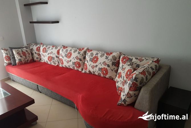 Shtepi me qera 2+1 ne Tirane - 450 Euro