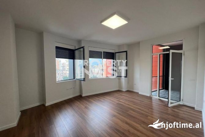Ambient biznesi me qera 3+1 ne Tirane - 1,800 Euro