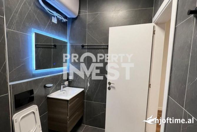 Ambient biznesi me qera 3+1 ne Tirane - 1,800 Euro