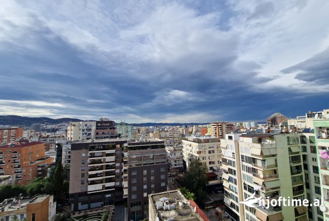 Ambient biznesi me qera 3+1 ne Tirane - 150,000 Leke