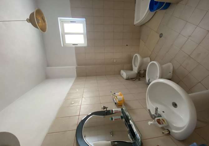 Shtepi me qera Apartament ne Tirane, 3+1, Mobilimi E mobiluar, Pagesa 550  Euro.