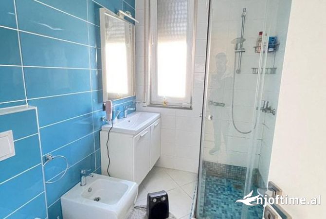 Shtepi me qera Apartament ne Tirane, 2+1, Mobilimi E mobiluar, Pagesa 750  Euro.