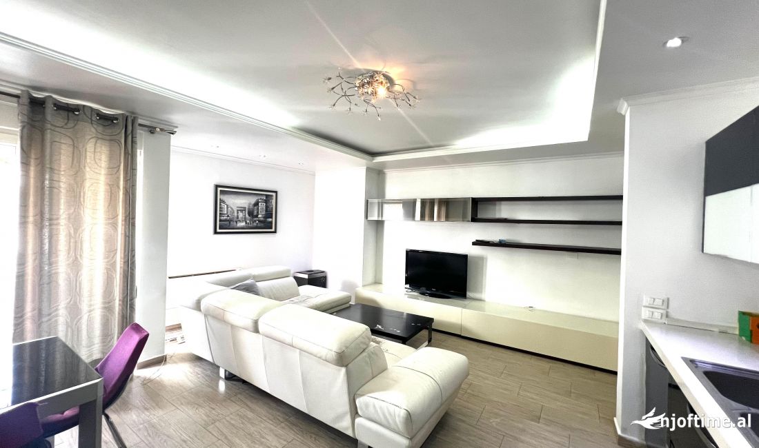 Shtepi ne shitje Apartament ne Tirane, 2+1, Mobilimi E mobiluar, Pagesa 210,000  Euro.