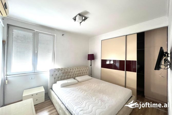 Shtepi ne shitje Apartament ne Tirane, 2+1, Mobilimi E mobiluar, Pagesa 210,000  Euro.