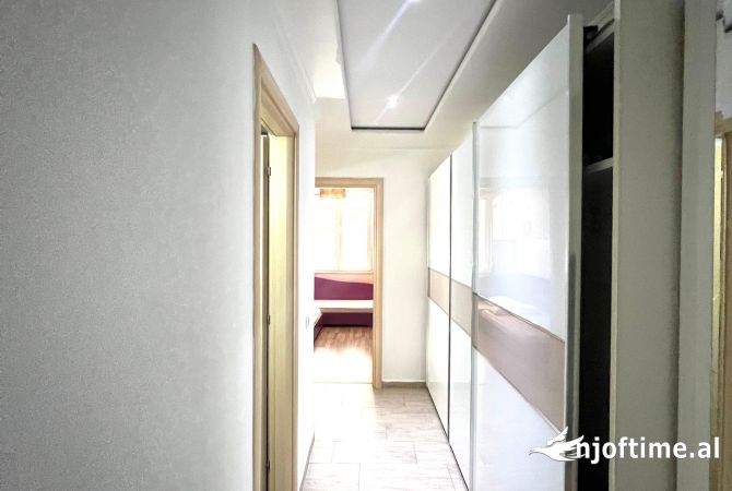 Shtepi ne shitje Apartament ne Tirane, 2+1, Mobilimi E mobiluar, Pagesa 210,000  Euro.