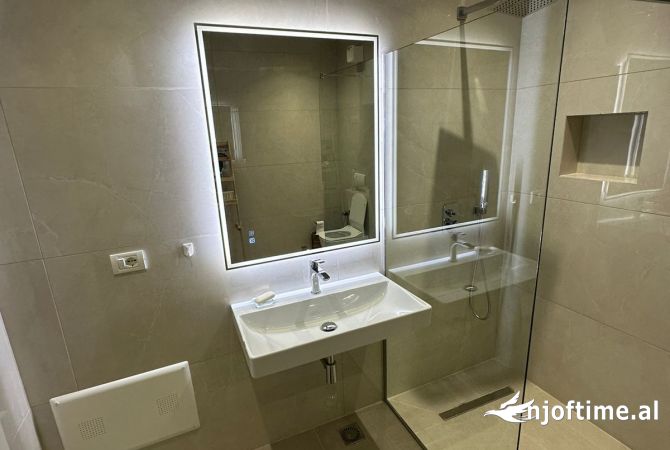 Shtepi me qera 1+1 ne Tirane - 700 Euro