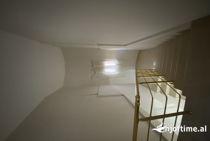 Shtepi me qera Vila Luksoze ne Tirane, 7+1, Mobilimi Pjeserisht e mobiluar, Pagesa 1,600  Euro.