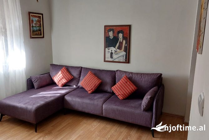 Shtepi me qera 2+1 ne Tirane - 600 Euro