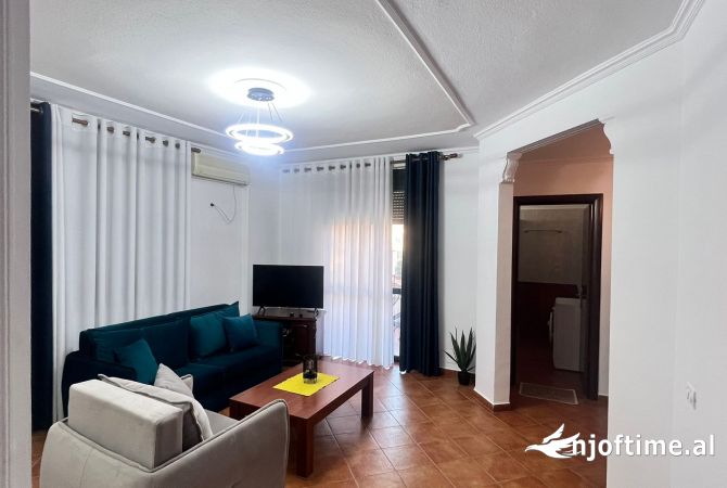 Shtepi me qera Apartament ne Tirane, 1+1, Mobilimi E mobiluar, Pagesa 600  Euro.