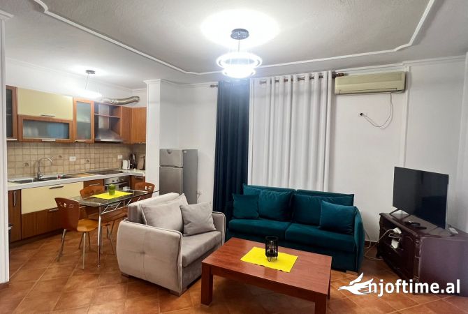 Shtepi me qera Apartament ne Tirane, 1+1, Mobilimi E mobiluar, Pagesa 600  Euro.