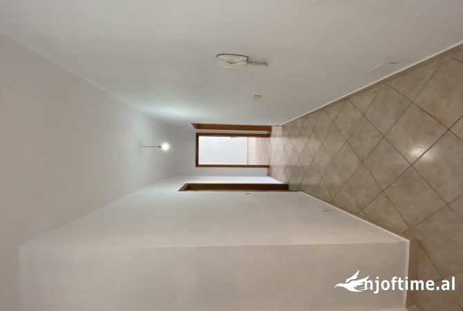 Shtepi ne shitje 2+1 ne Tirane - 108,000 Euro