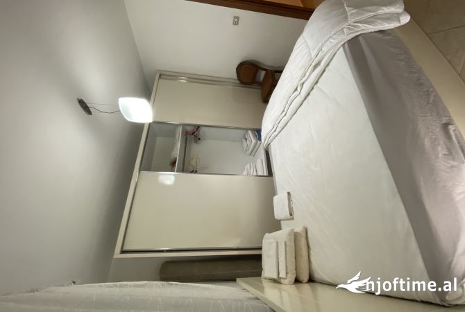 Shtepi me qera Apartament ne Tirane, 1+1, Mobilimi E mobiluar, Pagesa 550  Euro.