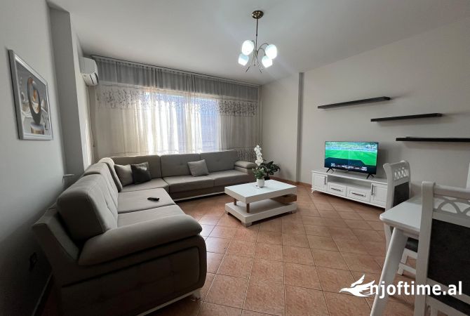 Shtepi me qera 2+1 ne Tirane - 650 Euro