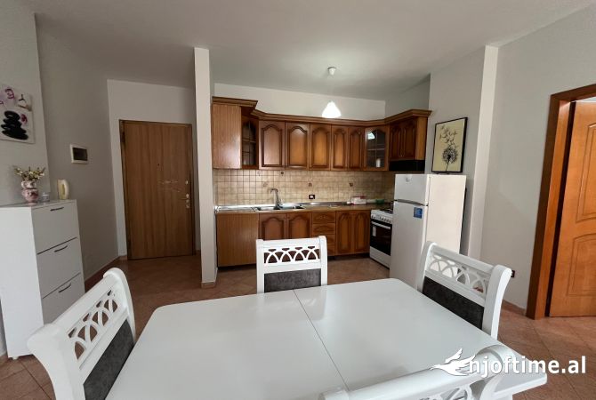 Shtepi me qera 2+1 ne Tirane - 650 Euro