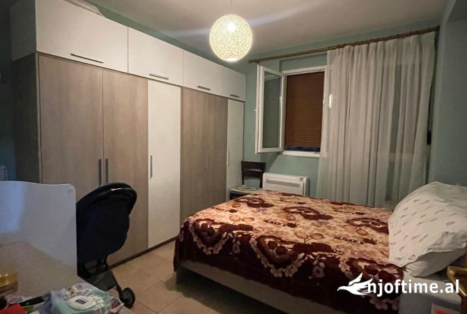 Shtepi ne shitje Apartament ne Tirane, 2+1, Mobilimi E mobiluar, Pagesa 247,000  Euro.