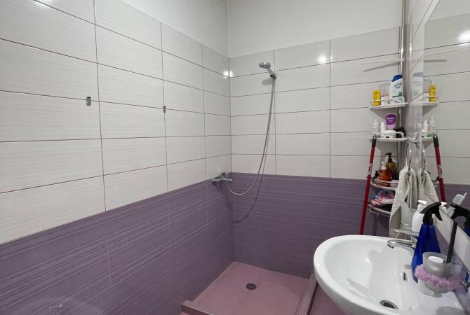 Shtepi ne shitje 1+1 ne Tirane - 115,000 Euro