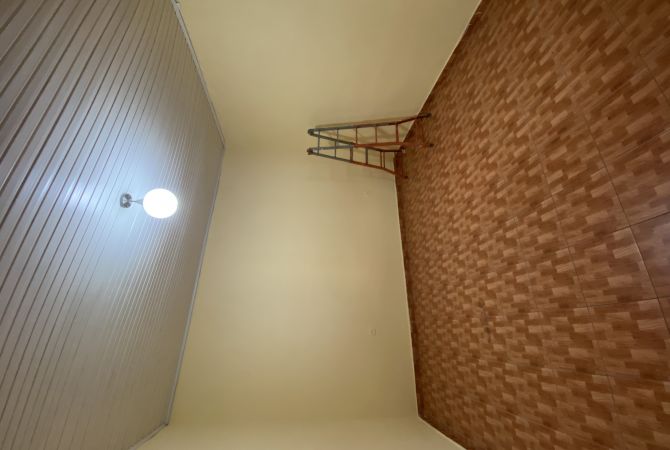 Ambient biznesi me qera 4+1 ne Tirane - 500 Euro