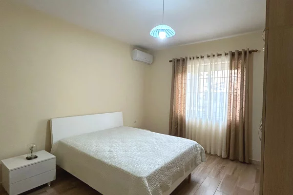Shtepi me qera 2+1 ne Tirane - 650 Euro