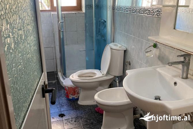 Shtepi me qera 2+1 ne Tirane - 400 Euro