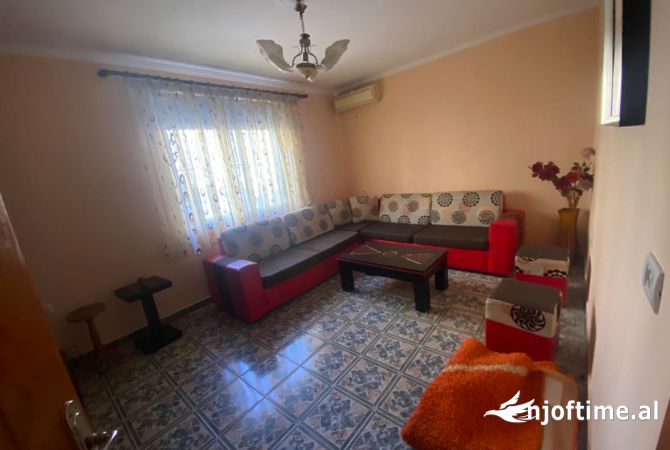 Shtepi me qera 2+1 ne Tirane - 400 Euro