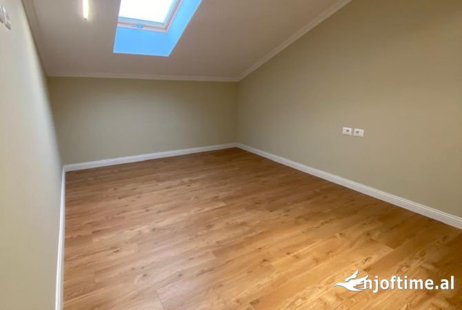 Shtepi me qera Apartament ne Tirane, 3+1, Mobilimi E mobiluar, Pagesa 800  Euro.