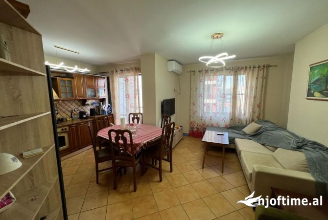 Shtepi me qera 1+1 ne Tirane - 450 Euro