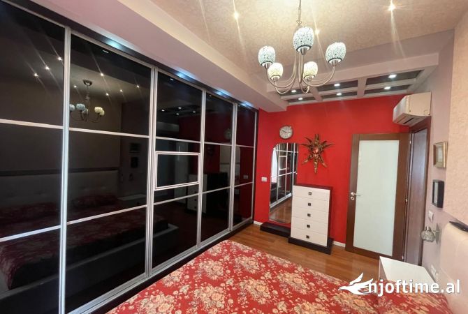 Shtepi me qera Apartament ne Tirane, 2+1, Mobilimi E mobiluar, Pagesa 700  Euro.