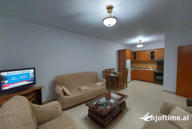 Shtepi me qera 1+1 ne Tirane - 350 Euro
