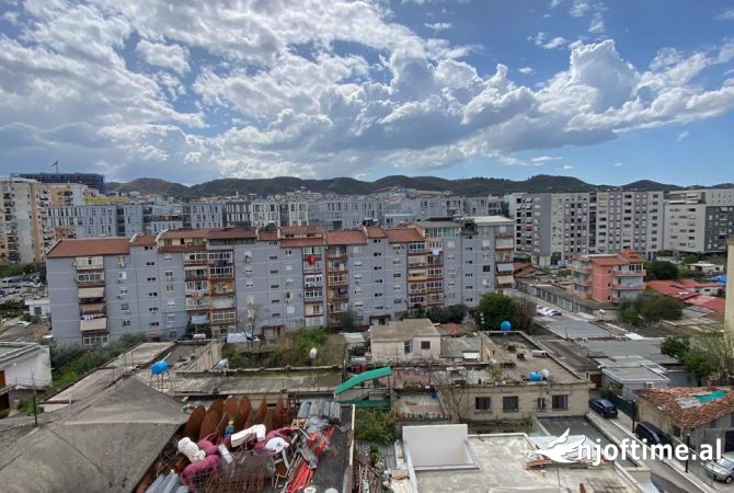 Shtepi ne shitje 1+1 ne Tirane - 180,000 Euro
