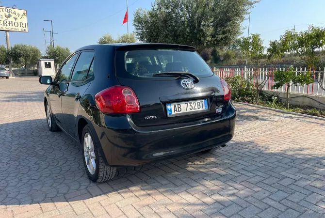 Makina ne shitje ne Durres, Toyota, 2007 gasoline-gas,Kambio Manual Pagesa 4,500  Euro.