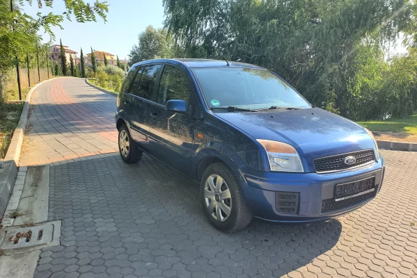 Makina ne shitje ne Durres - 4,000 Euro