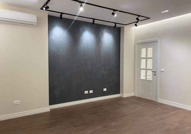 Ambient biznesi me qera 3+1 ne Tirane - 350 Euro