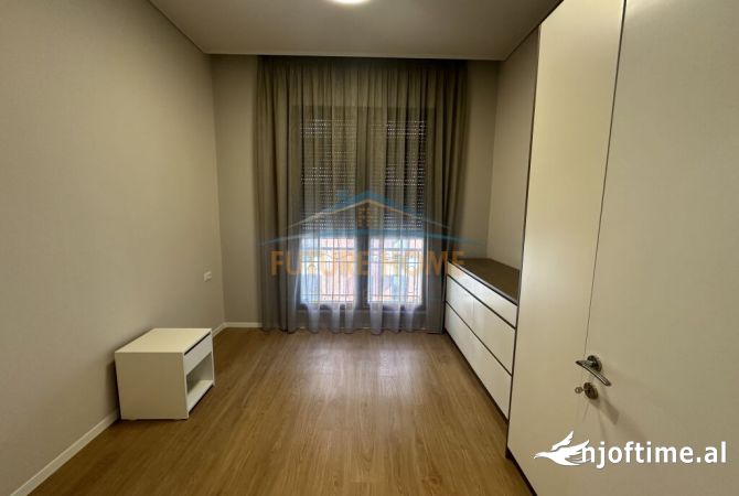 Shtepi me qera Apartament ne Tirane, 2+1, Mobilimi E mobiluar, Pagesa 1,300  Euro.