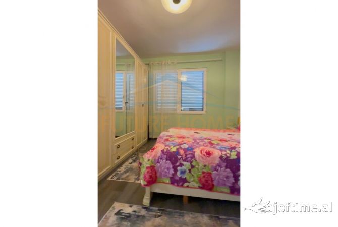 Shtepi ne shitje Apartament ne Tirane, 2+1, Mobilimi E mobiluar, Pagesa 315,000  Euro.