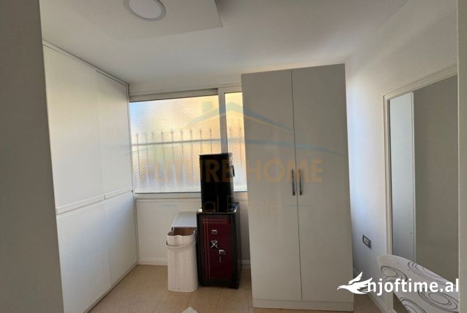 Shtepi me qera Apartament ne Tirane, 3+1, Mobilimi E mobiluar, Pagesa 1,200  Euro.