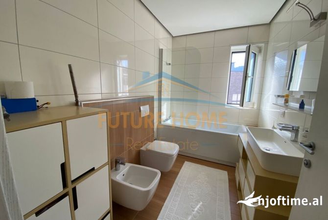 Shtepi ne shitje Apartament ne Tirane, 2+1, Mobilimi E mobiluar, Pagesa 240,000  Euro.