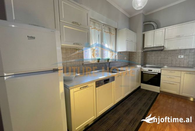 Shtepi me qera Apartament ne Tirane, 2+1, Mobilimi E mobiluar, Pagesa 800  Euro.