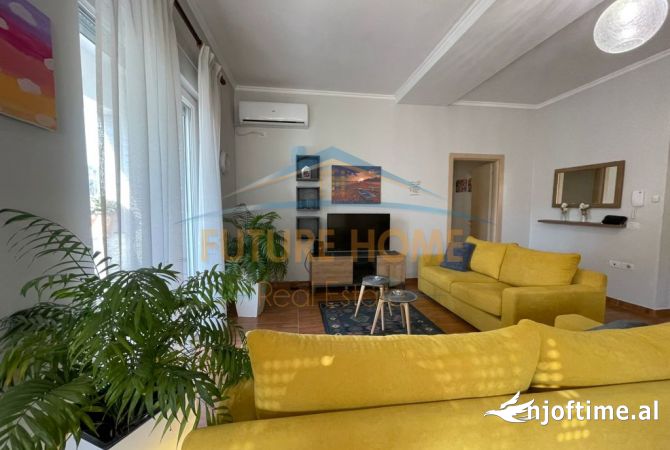 Shtepi me qera Apartament ne Tirane, 2+1, Mobilimi E mobiluar, Pagesa 800  Euro.